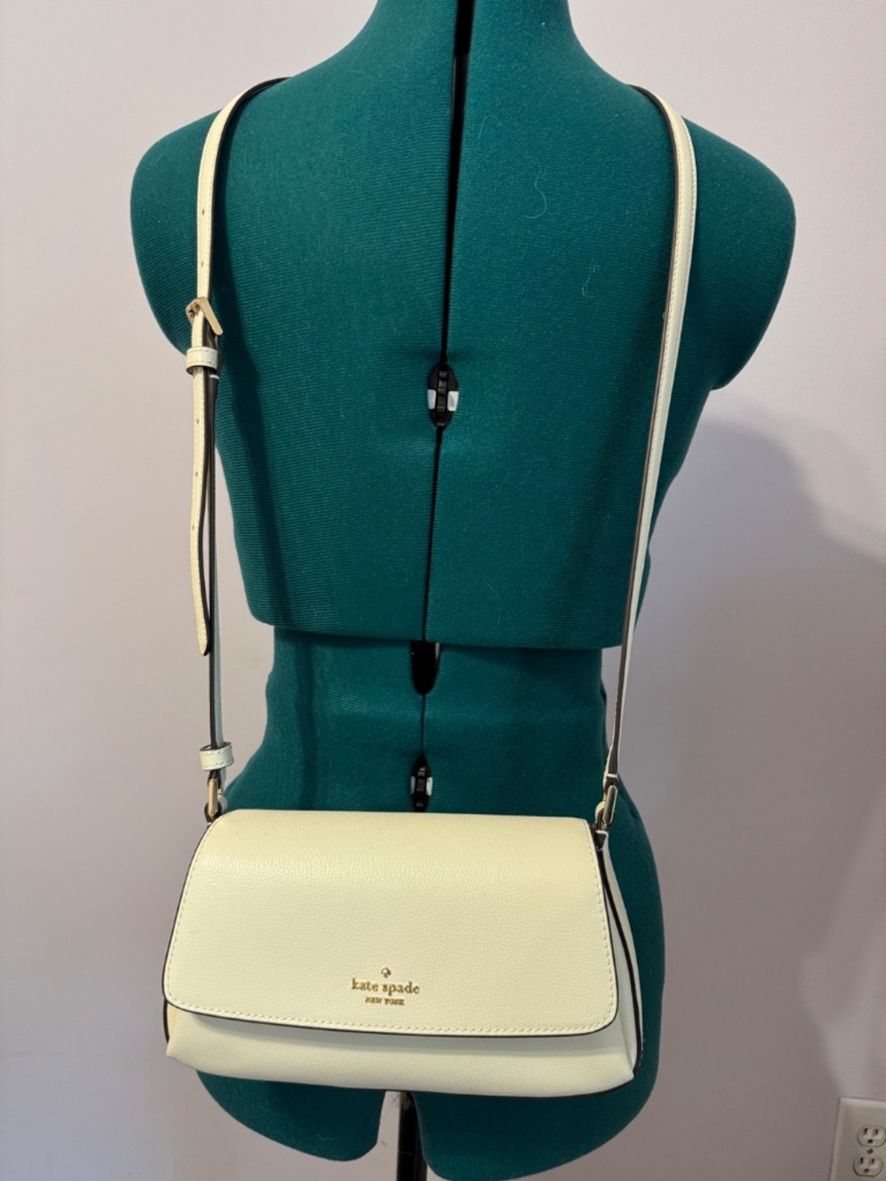 Kate Spade Cream Cross Body - Like New